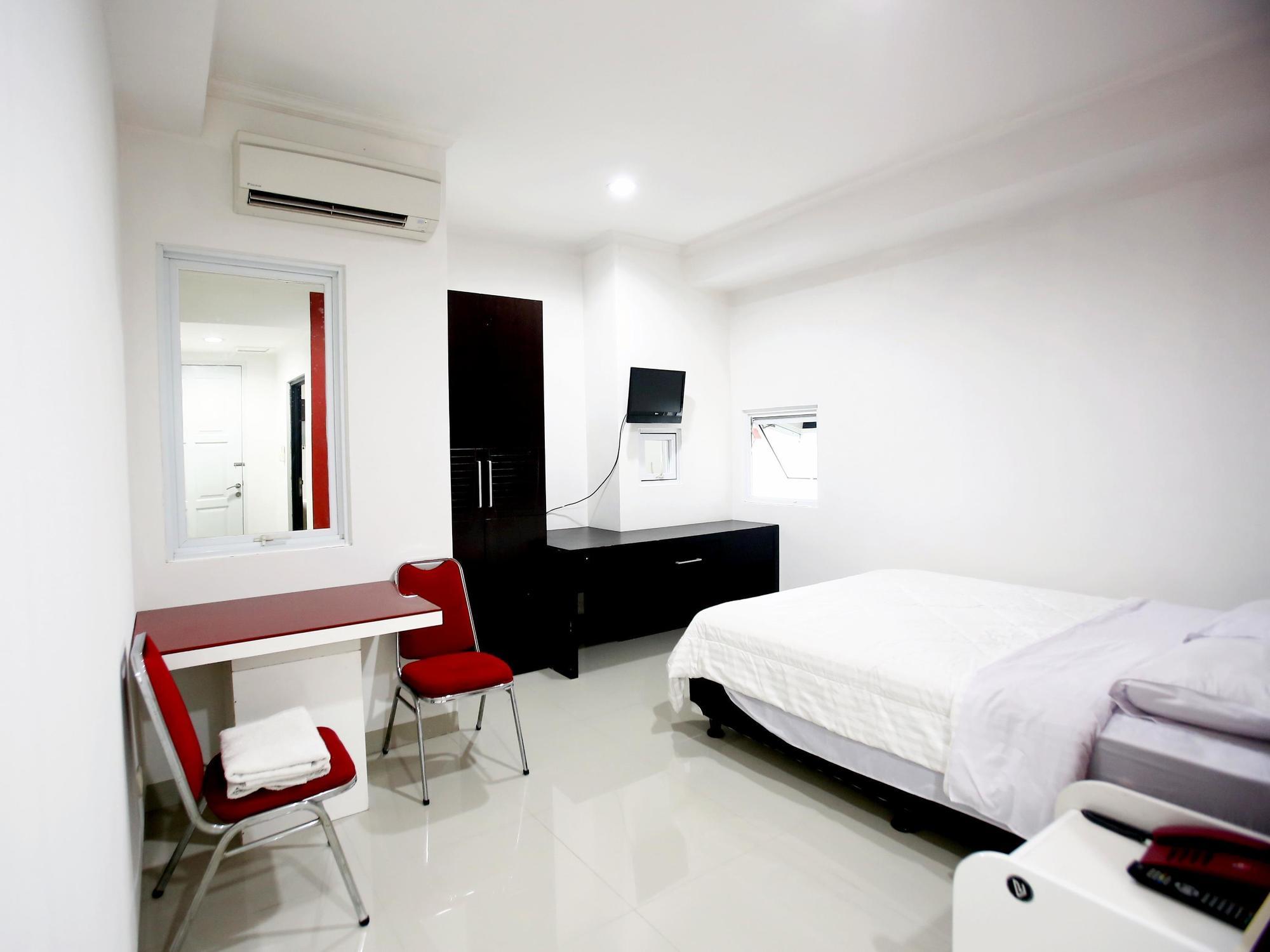 Reddoorz Plus @ Guntur Raya Setiabudi Cakarta Dış mekan fotoğraf