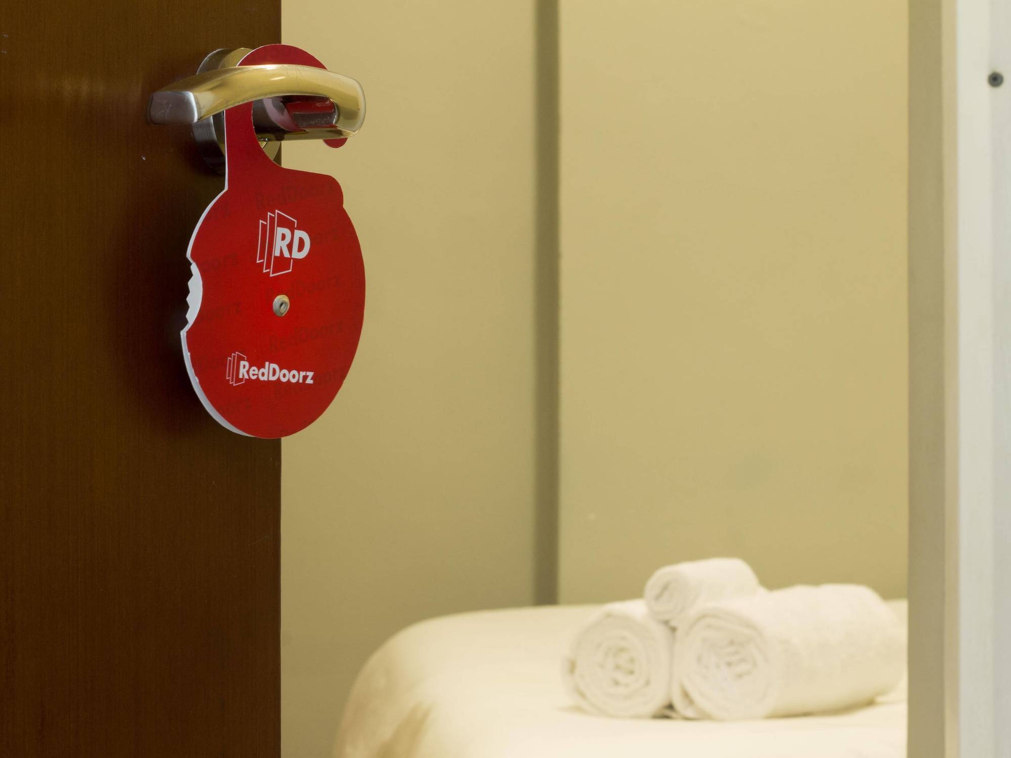 Reddoorz Plus @ Guntur Raya Setiabudi Cakarta Dış mekan fotoğraf
