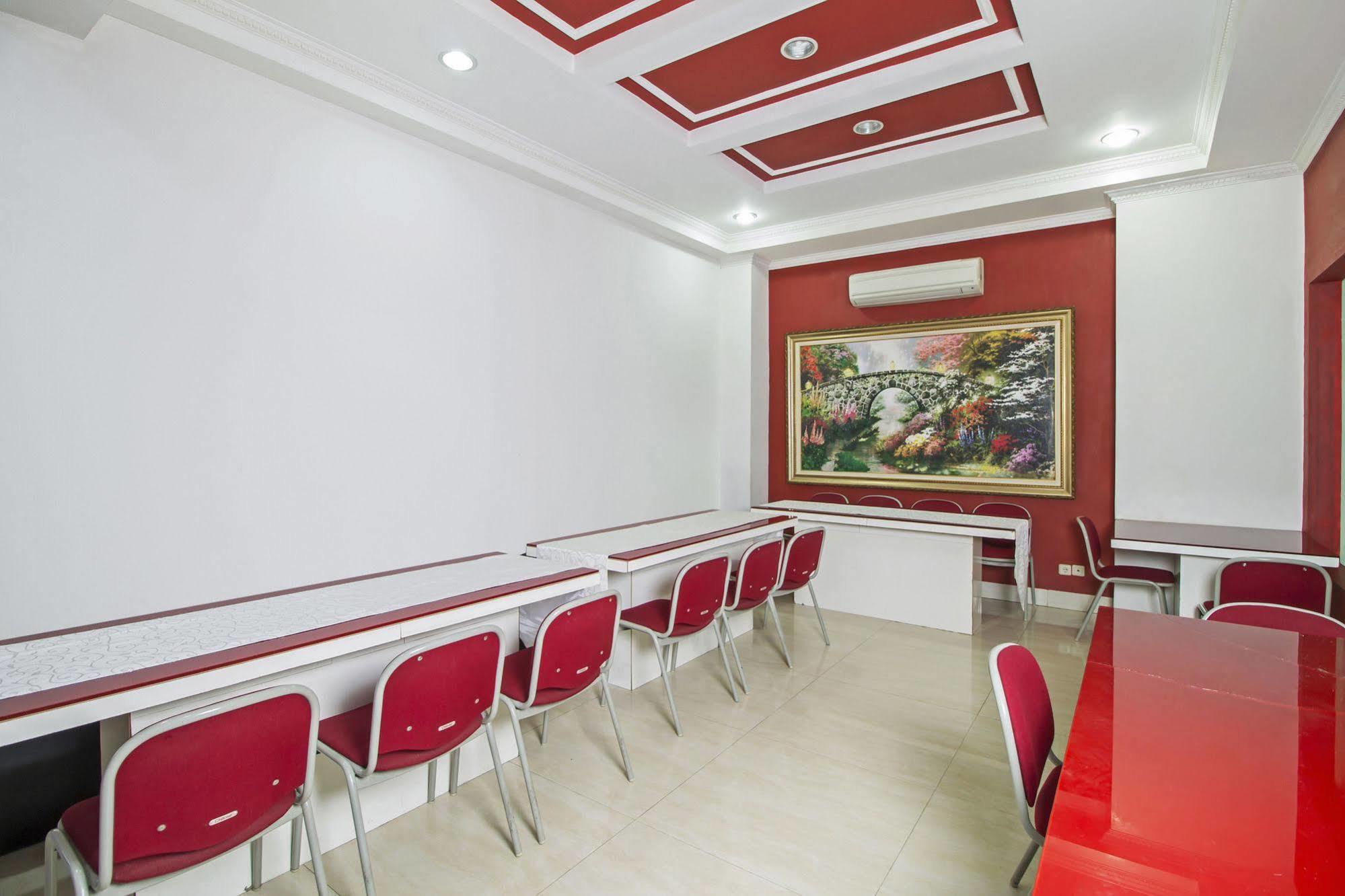 Reddoorz Plus @ Guntur Raya Setiabudi Cakarta Dış mekan fotoğraf