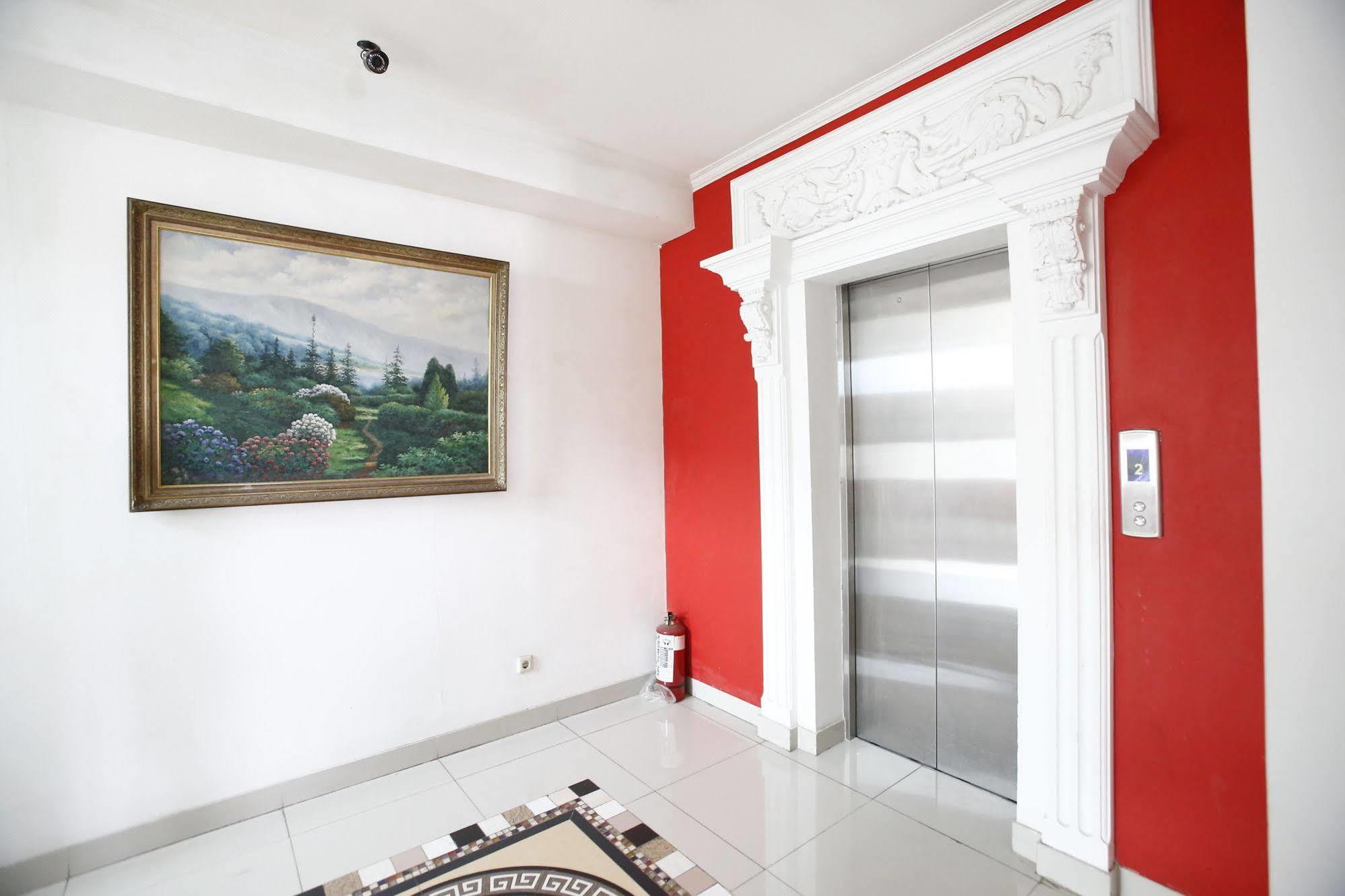 Reddoorz Plus @ Guntur Raya Setiabudi Cakarta Dış mekan fotoğraf